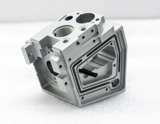 قطع غيار الفولاذ المقاوم للصدأ CNC المتينة / قطع غيار السيارات ISO9001
